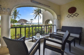 Wonderful Ocean View 2 Bedroom with Convenient Ground Floor Location XH7005